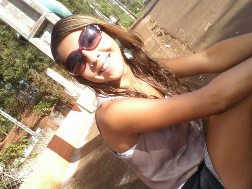 Adoro sair para festa, se divertir falar com meus AMIGOS....Que Saber Mais Follow-Me!!!