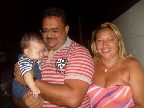 Sou costureira,casada...E tenho Jesus em primeiro lugar.