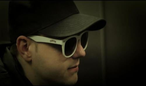 Pett || 2Link || Awesome
[M.I.C.] [D.E.F.]
