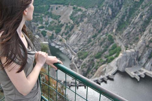 lorelunnie's profile picture. Todos nacemos locos, solo algunos continuamos así siempre.