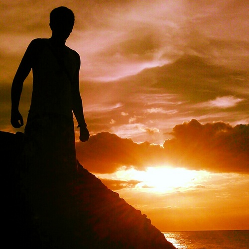 nelsonlazaro831's profile picture. 