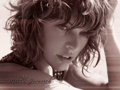 My name is ahmad and I am 14 and this is my world. Thank you @millajovovich for follow me!!
