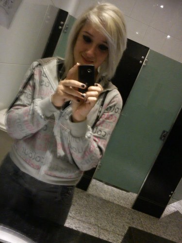 Mas as vezes na vida..▔▔▔▔▔▔▔▔▔▔▔
http://t.co/LS80dFDQzG
http://t.co/f4LqWfZb0U --- de uma olhada kkkkkkkk
