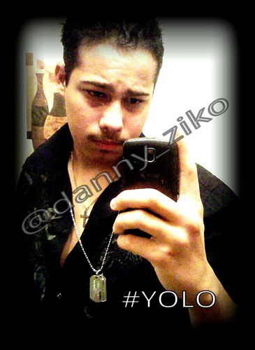 WHO EVER FOLLOWS THIS TWITTER FOLLOW @dannyziko18 THATS MY NEW TWITTER!!!!!!!!!!!!!!!!!