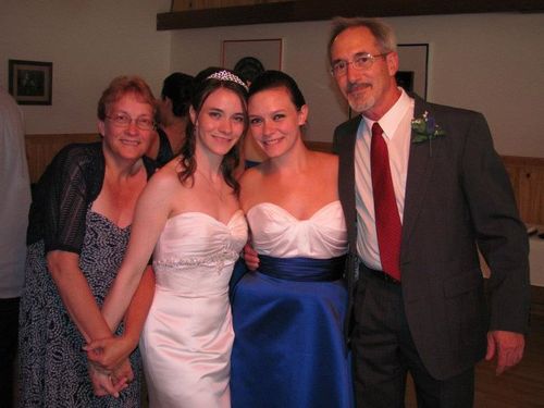 FoltzHaley's profile picture. Pediatric dental assistant whose favorite things in the world are her hubby and the gonzaga bulldogs! Go Zags!