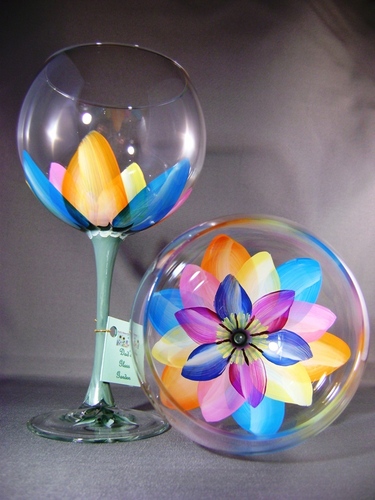 dadsglassgarden's profile picture. Owner Dads Glass Garden
Painter, Handpainted glassware,