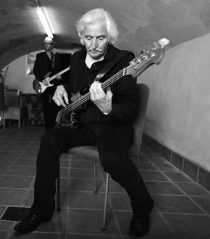 LeoLyonsBass's profile picture. Bass player with @10070Split and founding member of @TenYearsAfter, #RecordProducer/#Engineer. #Cardiff #Nashville #UFO