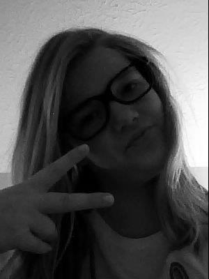 YOLOYourLove85's profile picture. Single,14years,volleyballer and basketballer!;) Just a girl trying to get through life!!!;)
