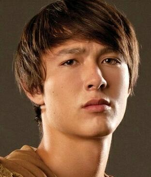 Official Jonathan. I'm from D8. Killed in the bloodbath at Cornucopia (74th Annual HG). [RP|Tribute|Single] @TheSamTan replied my mention on 07/27/12.