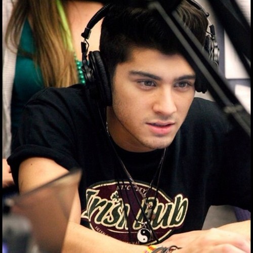 Couhope's profile picture. I'm a #Trencher a Questie and I love Poreotics, http://t.co/ALLviSunxt, YTF, Jabbawockeez, Paramore, One Direction and i'm a dancer!!! #KDB