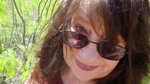 I'm a happy artist & creative designer - to see what I love to paint, go to https://t.co/bDNuNVjSnl. See my graphic design portfolio at https://t.co/7szBDBI7T9