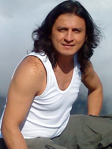 ElberthElaya's profile picture. musico, cantante y bajista