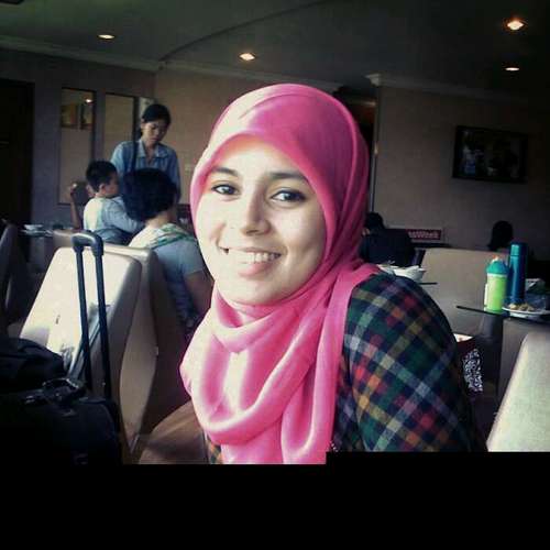 zarirah's profile picture. reading, listening, and writing