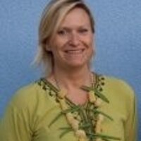Corinne Taylor - @rinnetaylor Twitter Profile Photo