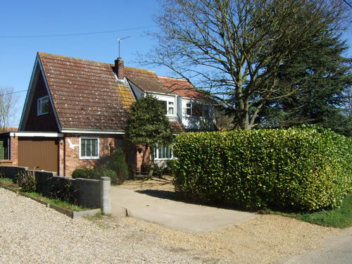 Tyto Alba (white owl) is a family run bed and breakfast in the heart of the beautiful North Norfolk countryside.