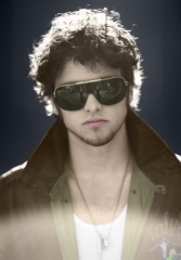 El Club de Fans Dedicada por Christopher Uckermann. Dirigido  por: @Antonia_cris.  Criado: 29/04/12