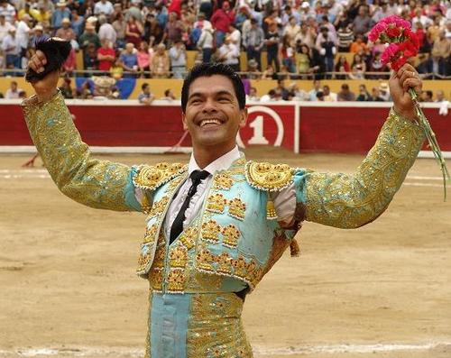 Matador de toros por la gracia de Dios.