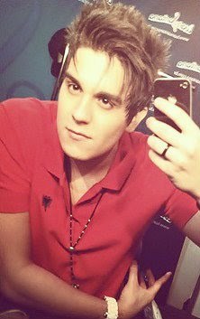 @LuanSantana Te Vivo Mais Do Que Tudo Nesse Mundo Te Vivo Presidente (@CarolSReal)