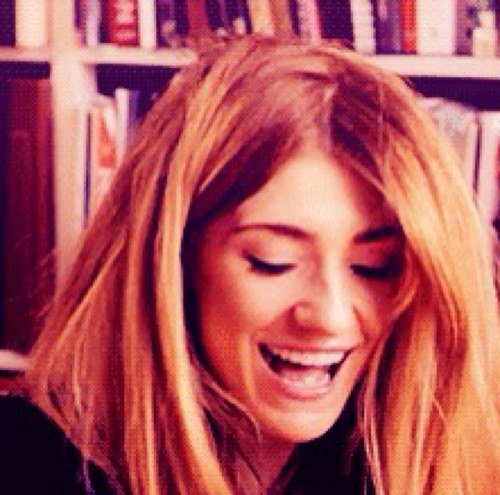 nicolarobertss's profile picture. Fan page for HRH Queen Ginge