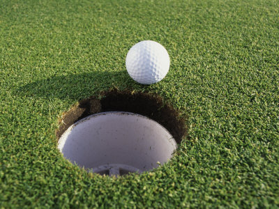 I am an internet entrepreneur. I plan on starting a forum for golfers, so stay tuned to my tweets and follow me!