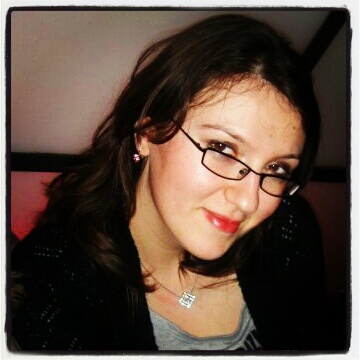 ArinaTorop's profile picture. באתי לעשות פאדיחות ולאכול עוגה. בדיוק נגמרה העוגה.