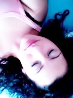 Amo...animais,sorvete,chocolate,flores,filmes,animes,musica,dança e claro a Deus.