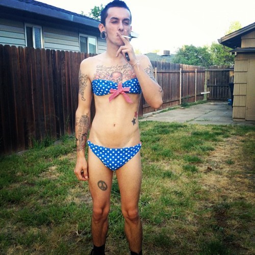 KyleBitchez's profile picture. My followers are my sexy mangoes. I'm a law student, super awesome. I smoke. Watch Hockey. Listen to Motionless In White AND ke$ha. Bisexual. Follow me.