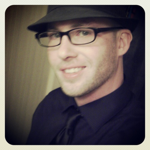 DroidKen's profile picture. I am a former professional photographer in the process of becoming an Android developer.