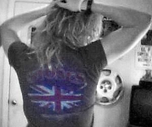 tiredsever19's profile picture. I'm a foulmouthed opinionated strong willed educated woman just tryin to find my happy place.