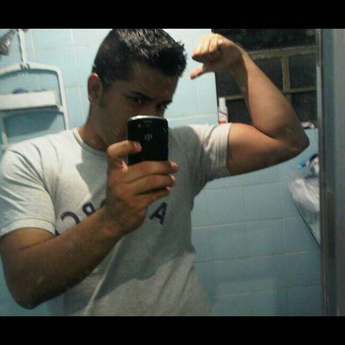 R_G_Fer's profile picture. EmOcIoNaL, dEcIdIdO, aPaSiOnAdO, pOdErOsO, oBsEsIvO,ReSeRvAdo, CoRtÈs, SeNsIbLe, KrItIkO,rEsEnTiDo, Un ExCeLeNe AmIgO