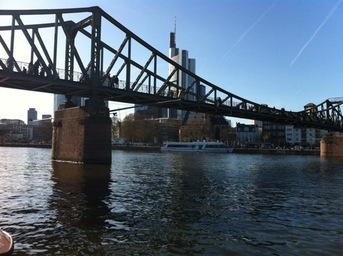 LocalGrovee's profile picture. I help small business gain more credibility and customers