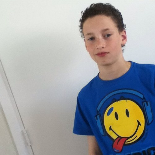 ikben noah en eet grrag tosti op school lol