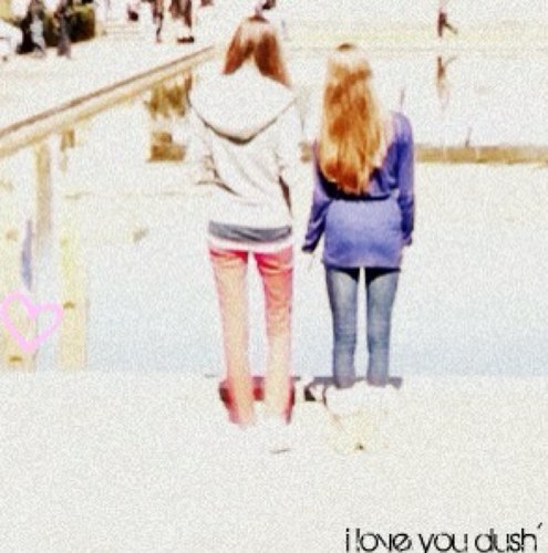 xnaomilovee's profile picture. 