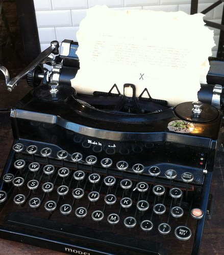 louisegwrites's profile picture. Writer