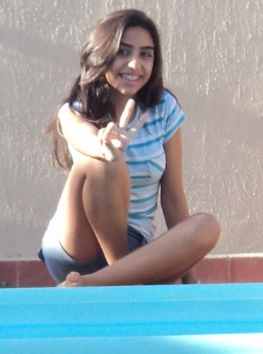 ♥«╝
˙·٠•●
αquelα meniiniinнaa cresceu '
　　αmαdureceu e αprendeu α ver o mundo
　　　com outros olнos*descobriiu que não vαle α penα' sofrer