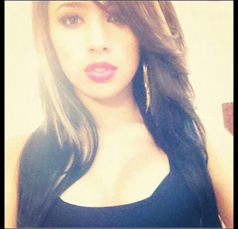 Hi my name is samantha im 16 and im pretty fun to be around so follow me and ill follow back. #Taken