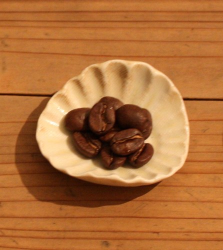 tango_kitchen's profile picture. 自家焙煎のコーヒー豆屋、tango（タンゴ）。埼玉県川越市→入間市花ノ木にお引越。 花ノ木とてもいいところです。  今後ツイッターでは、毎月の営業カレンダー、急なお休みの時にお知らせします。営業日：水木金土10：00～16：30です。
最新情報はブログにて　https://t.co/pzqTDYzWSI