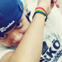 Chato , Ciumento ,Ignorante quando necessário.Danço                      #FREESTEP,aprendendo #SENSUALIZE , Mais ? Follow-me ? .
