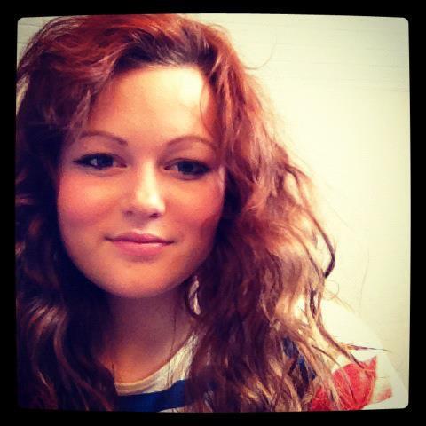 Hi, my name is Sofie. I'm 16 and directioner and a #mayniac.

Just ask for a follow and i will. :D #1Dfamily.
I FOLLOW DIRECTIONERS. #1DtoDenmark.