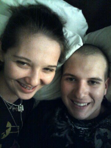 19. Birthday: June 20. Amazing boyfriend. Aug.14, 2010 (: