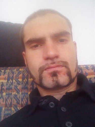 ChrGreim's profile picture. Bike fahren, Musik hören (Heavy Metal, Rock, Klassik...)