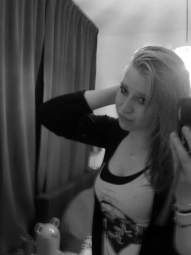 26DD5707 • In love with damian♡ 23'10'11!♡