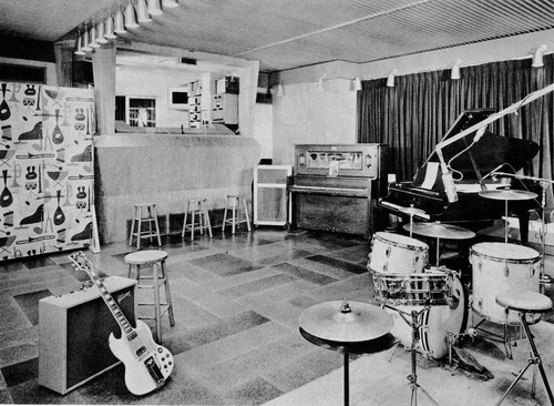 RossKemp4's profile picture. Follow. I Will Follow back. RHCP.Recordings.Promotion.Musician.