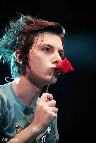 Todos os FC que ama esses meninos Lindos segui ae @pelanzarestart eu te amoo meu lindo ♥