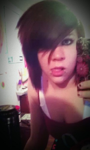 i love bmth,secondhand serenade,ETF,FIR(and im lesbian,and funny :)