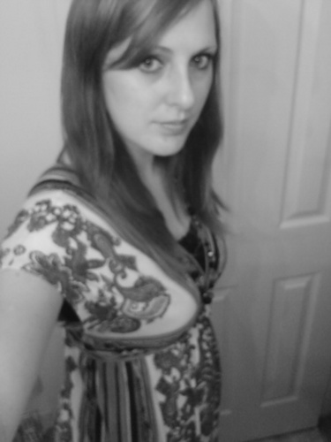 Chels_Renee0522's profile picture. I love food, my 2 beautiful children, beaches, shiny things, my fiancé @poolfighter5, and food... among a gigantic list of other things.