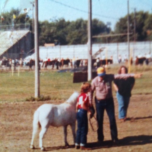 shannyn13's profile picture. Life's a banquet and most poor suckers are starving