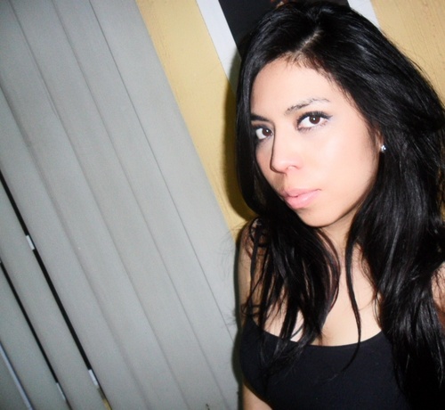 Mujer, independiente, curiosa, arreglada, 23 años :S jaja