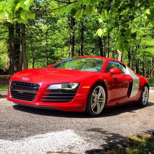 Premier mobile detailing company serving the Washington DC Metro area. Whether you're at home or work, we will come to you and leave your car shinning!