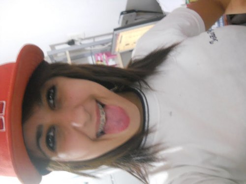 oooiiie tuuudo beem segui eu vc vai gosta haha sigo de volta bejinhoooos . *-*